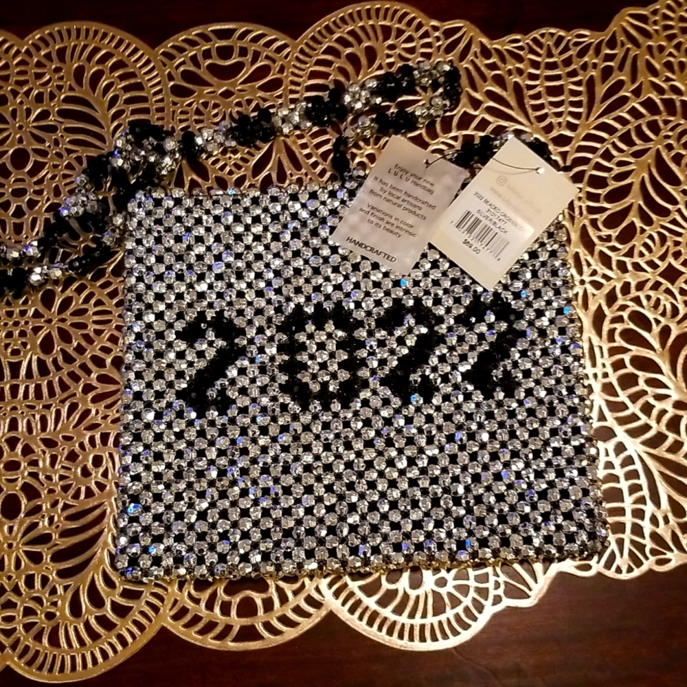 A beautiful 2022 LULU bag